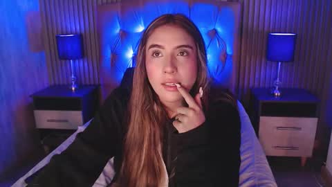 Snapshot of bonnali_lune chatting on March 5, 11:01 pm bonnali_lune online show from March 5, 11:01 pm