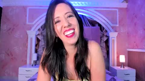 Snapshot of bonnie__milf chatting on February 25, 12:03 pm bonnie online show from February 25, 12:03 pm