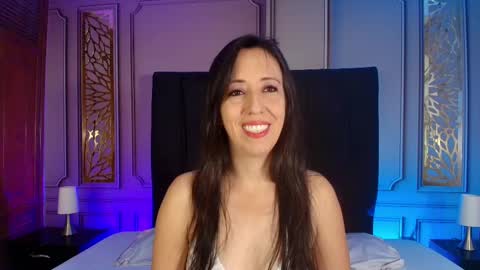 Snapshot of bonnie__milf chatting on September 15, 12:05 pm bonnie online show from September 15, 12:05 pm