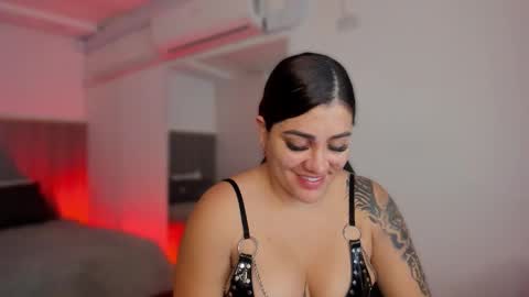 Bonnie  online show from December 19, 11:28 am