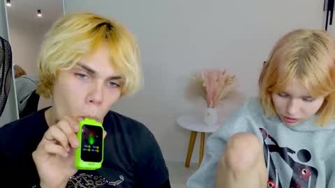 Snapshot of bonnie_and_c1yde chatting on September 9, 5:12 pm Jessy Mark online show from September 9, 5:12 pm