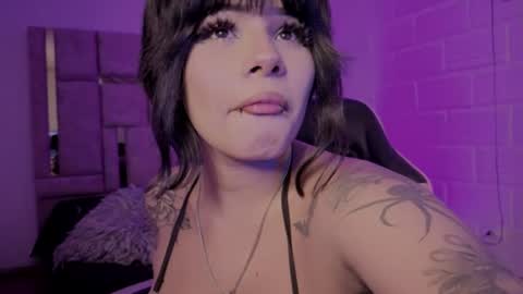 Snapshot of bonnie_anderson chatting on June 24, 9:03 pm Bonnie Anderson online show from June 24, 9:03 pm