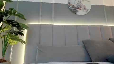 Snapshot of bonnie_bloom chatting on February 10, 2:19 am Bonnie online show from February 10, 2:19 am