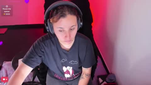 Bonnie Help me reach 500 likes online show from February 4, 6:14 pm