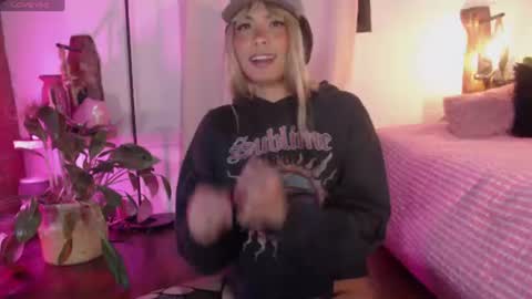 bonnieand_clyde22 online show from June 24, 11:26 pm
