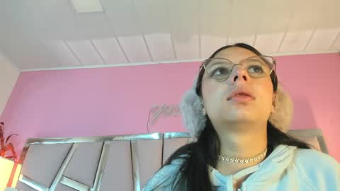 Snapshot of bonniepark_ chatting on May 19, 1:39 pm Bonnie online show from May 19, 1:39 pm