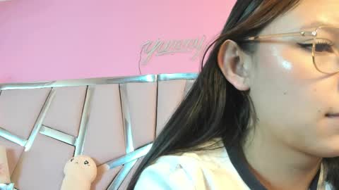 Snapshot of bonniepark_ chatting on May 28, 1:30 pm Bonnie online show from May 28, 1:30 pm