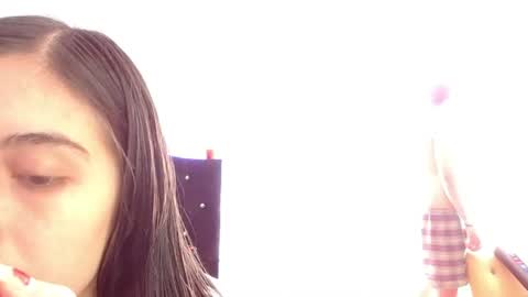 Snapshot of bonny_bonss chatting on June 16, 8:33 pm bonny_bonss online show from June 16, 8:33 pm