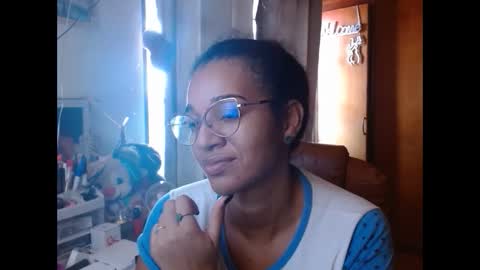 Queen Bon Vivantt online show from February 6, 1:10 pm