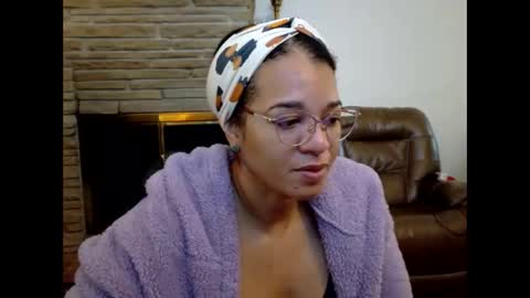 Queen Bon Vivantt online show from October 28, 1:36 pm