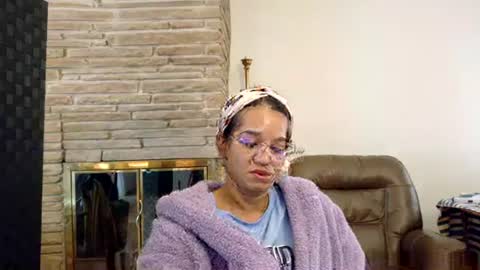 Snapshot of bonvivantb chatting on January 15, 4:33 pm Queen Bon Vivantt online show from January 15, 4:33 pm