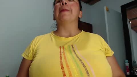 Snapshot of boobs_helling_ chatting on February 11, 3:29 am Luciana independent model online show from February 11, 3:29 am