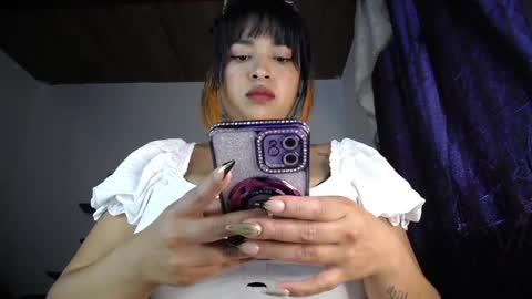 KIM     online show from April 24, 10:23 pm