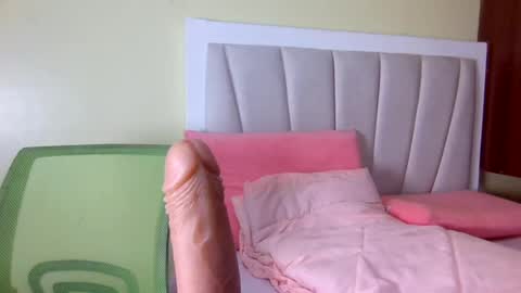 Snapshot of booby_cammy chatting on July 3, 6:09 am barbie online show from July 3, 6:09 am