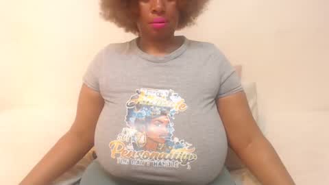 Snapshot of boobyqueen24 chatting on February 26, 6:43 pm boobyqueen online show from February 26, 6:43 pm