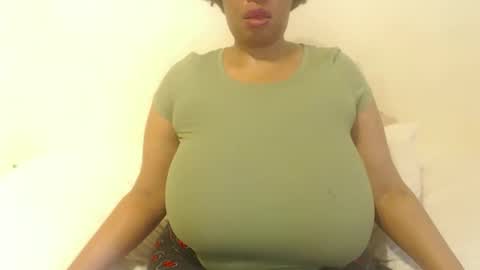 Snapshot of boobyqueen24 chatting on September 20, 2:40 pm boobyqueen online show from September 20, 2:40 pm