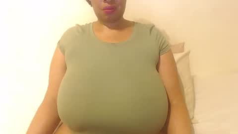 Snapshot of boobyqueen24 chatting on October 1, 4:02 pm boobyqueen online show from October 1, 4:02 pm