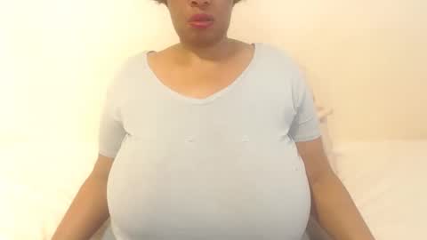 Snapshot of boobyqueen24 chatting on October 8, 6:00 am boobyqueen online show from October 8, 6:00 am