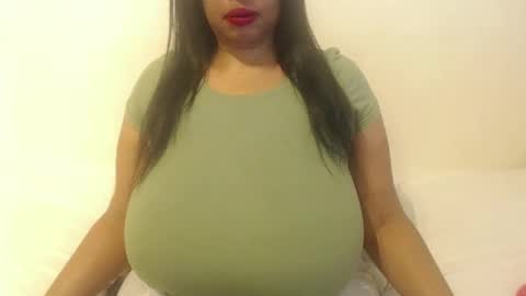 Snapshot of boobyqueen24 chatting on October 23, 9:41 am boobyqueen online show from October 23, 9:41 am