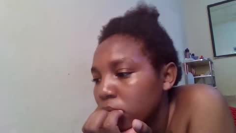 bootie_caramel online show from November 9, 8:12 am