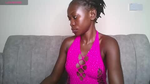 Snapshot of booty_queen001 chatting on January 10, 8:15 pm Heather online show from January 10, 8:15 pm