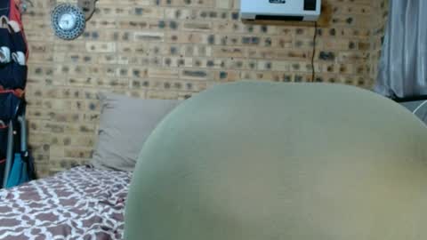 bootytwerkxxx online show from June 15, 5:15 pm