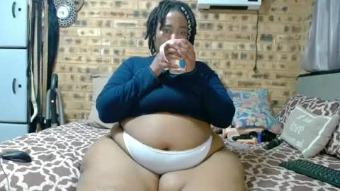 Snapshot of bootytwerkxxx chatting on July 29, 4:10 am bootytwerkxxx online show from July 29, 4:10 am