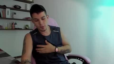 booyhott_ online show from December 18, 7:53 pm