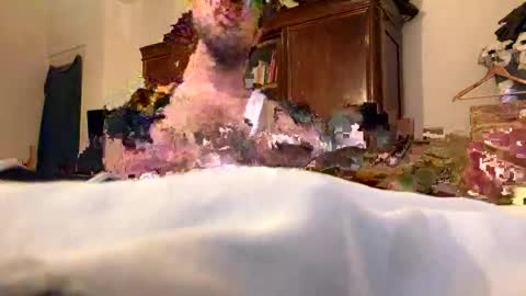 Snapshot of booyyy12 chatting on April 15, 7:58 pm BoYYYOOO online show from April 15, 7:58 pm