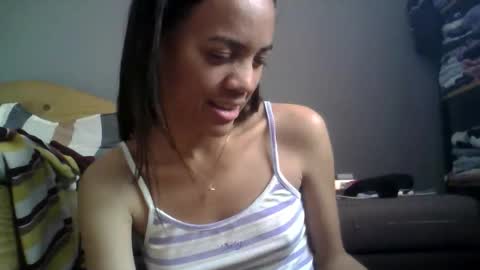 Snapshot of boozyart chatting on October 10, 8:46 am boozyArt online show from October 10, 8:46 am