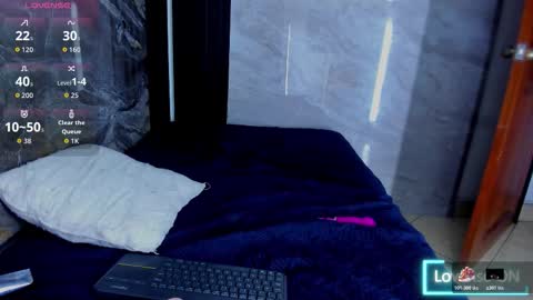 Snapshot of bora_lajuana chatting on November 27, 6:26 am online show from November 27, 6:26 am