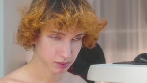 Snapshot of boream_ chatting on January 18, 2:03 am Bream online show from January 18, 2:03 am