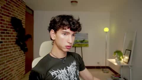 Snapshot of boream_ chatting on October 7, 10:23 am Bream online show from October 7, 10:23 am