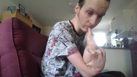 Snapshot of boredlul chatting on February 12, 10:21 am boredlul online show from February 12, 10:21 am