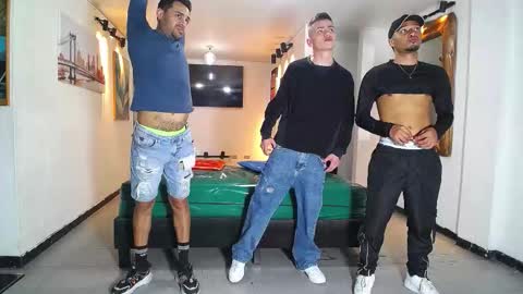 THOMAS AND DAMIAND online show from November 30, 4:22 pm