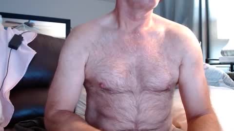 Snapshot of bose36 chatting on December 2, 2:31 am bose36 online show from December 2, 2:31 am