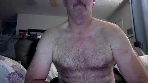 Snapshot of bose36 chatting on December 28, 2:01 am bose36 online show from December 28, 2:01 am