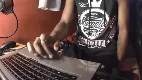 Snapshot of boss_playa98 chatting on February 17, 8:36 pm boss_playa98 online show from February 17, 8:36 pm