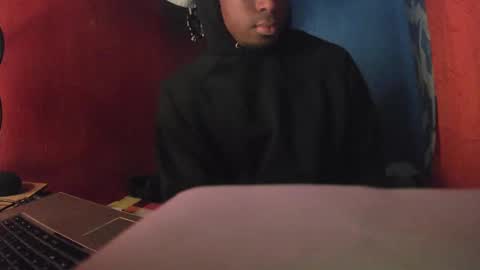 Snapshot of boss_playa98 chatting on March 1, 10:24 am boss_playa98 online show from March 1, 10:24 am