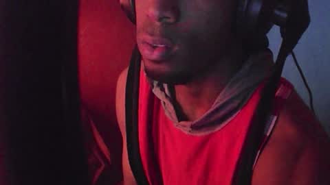 Snapshot of boss_playa98 chatting on September 20, 9:10 am boss_playa98 online show from September 20, 9:10 am