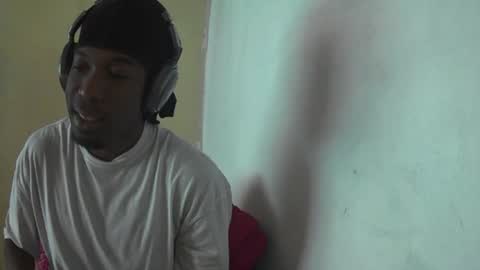 Snapshot of boss_playa98 chatting on July 22, 2:53 pm boss_playa98 online show from July 22, 2:53 pm