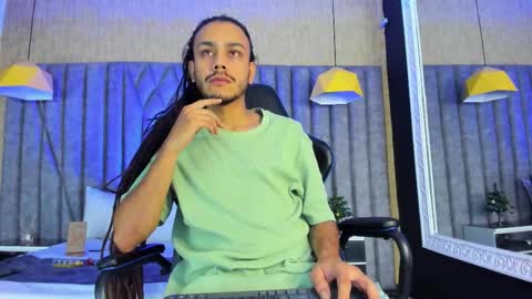 Boss online show from December 14, 3:56 am