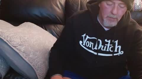 bostonguy1969 online show from December 23, 5:05 am