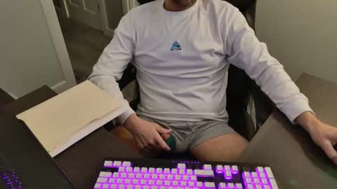 Snapshot of bostonmarine31 chatting on February 17, 8:36 pm bostonmarine31 online show from February 17, 8:36 pm