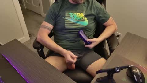 Snapshot of bostonmarine31 chatting on February 22, 9:37 pm bostonmarine31 online show from February 22, 9:37 pm