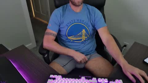 Snapshot of bostonmarine31 chatting on March 5, 8:10 pm bostonmarine31 online show from March 5, 8:10 pm