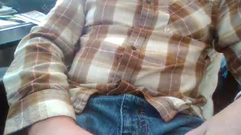 Snapshot of bourbonman144 chatting on November 5, 9:59 pm bourbonman144 online show from November 5, 9:59 pm