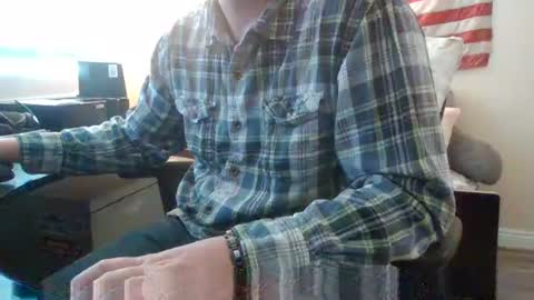 Snapshot of bourbonman144 chatting on November 12, 9:03 pm bourbonman144 online show from November 12, 9:03 pm