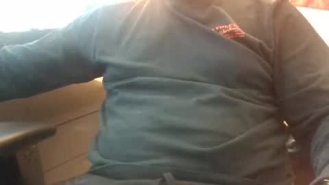 Snapshot of bourbonman144 chatting on December 16, 10:59 pm bourbonman144 online show from December 16, 10:59 pm