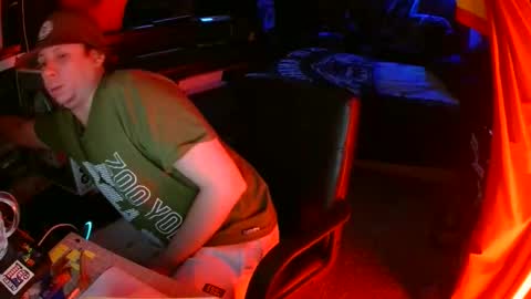 Bowerboi1217 online show from November 22, 4:00 am